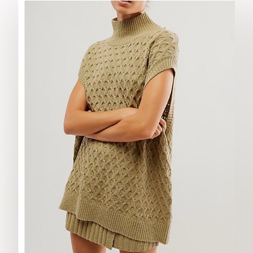 Free People Rosemary Textured Turtleneck Sweater - Olive Size M